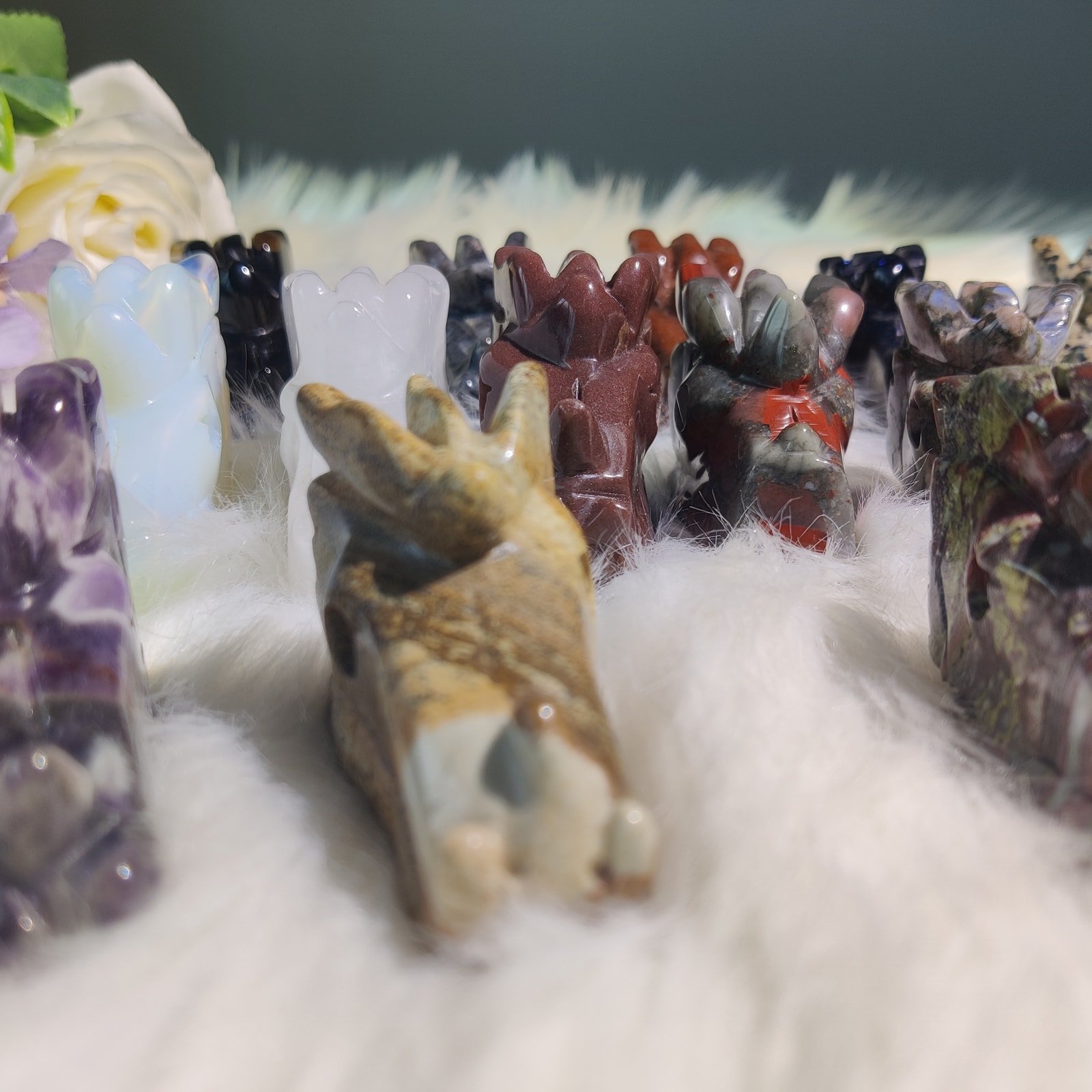 Product sample P0011: Dragon Head Carvings, photo 2; material pending verification