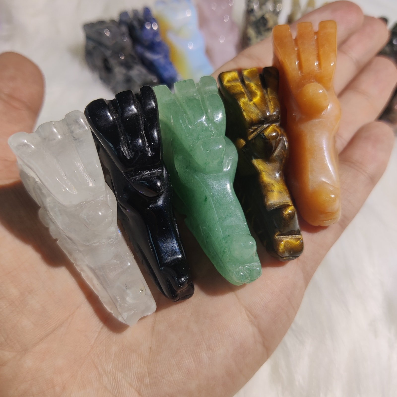 Product sample P0012: Dragon Head Carvings, photo 3; material pending verification