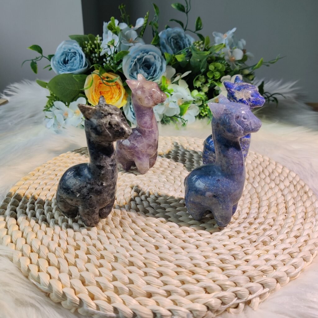 Product sample P0016: Alpaca Carvings, photo 1; material pending verification