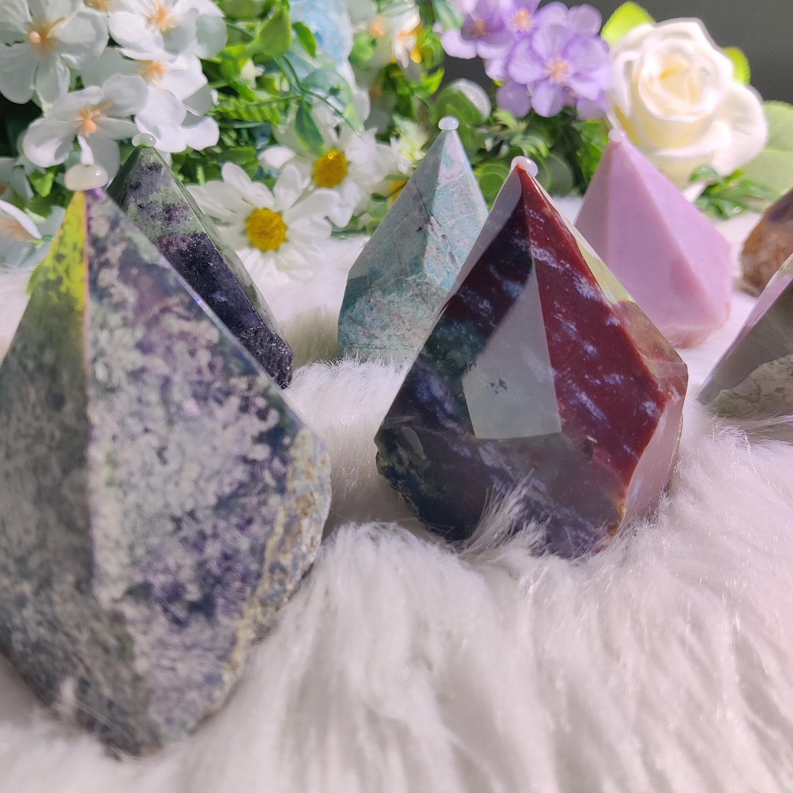 Product sample P0121: Rough Stones, photo 2; material pending verification
