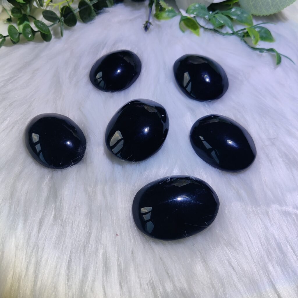 Obsidian Palm Stones — product photo 1