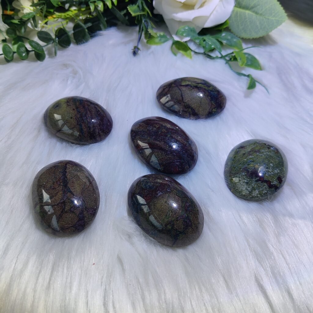 Product sample P0163: Palm Stones, photo 1; material pending verification