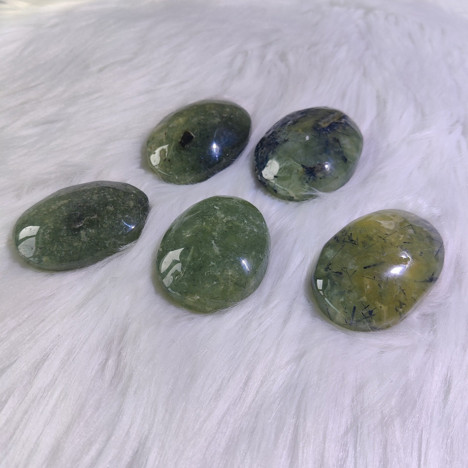 Product sample P0167: Palm Stones, photo 1; material pending verification