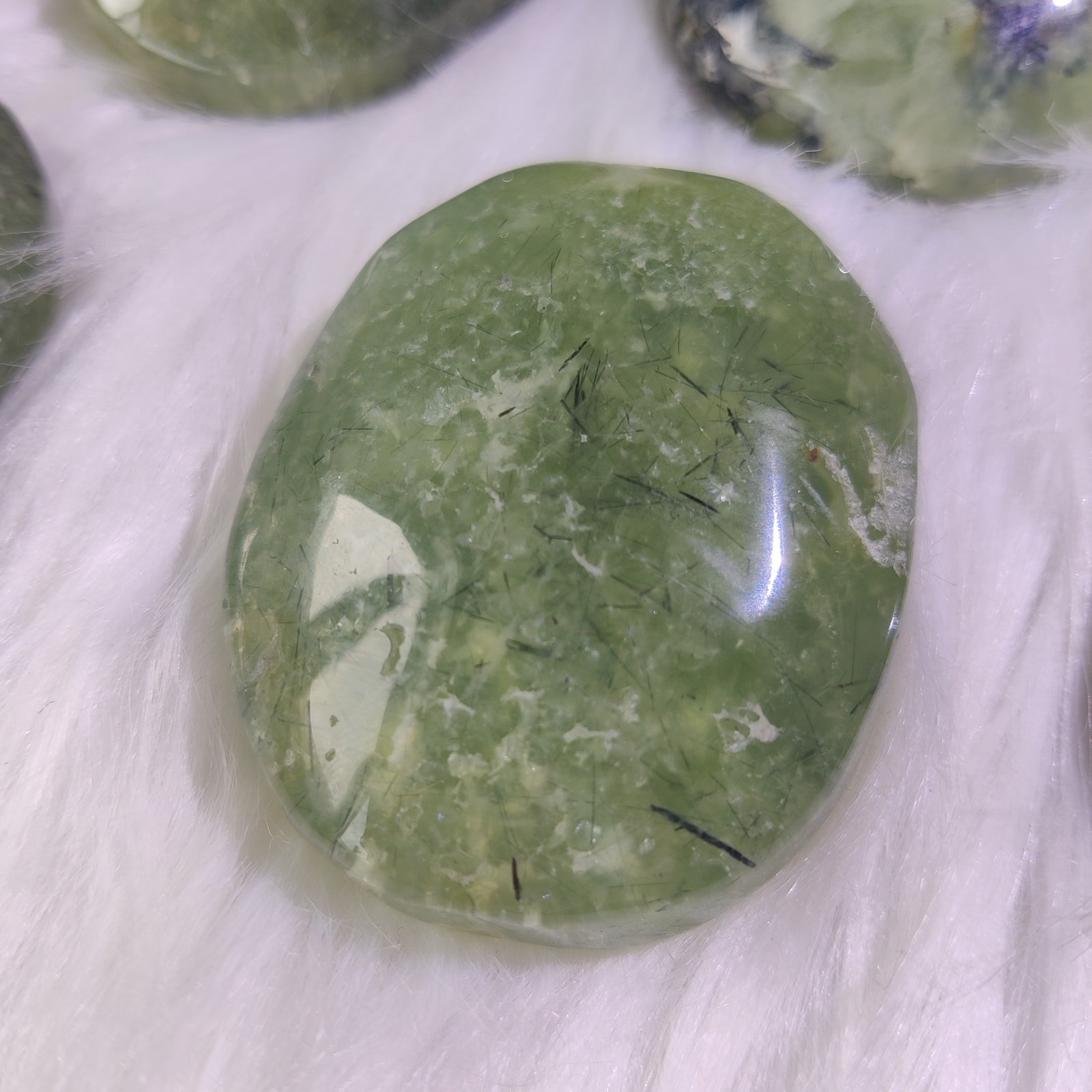 Product sample P0167: Palm Stones, photo 2; material pending verification